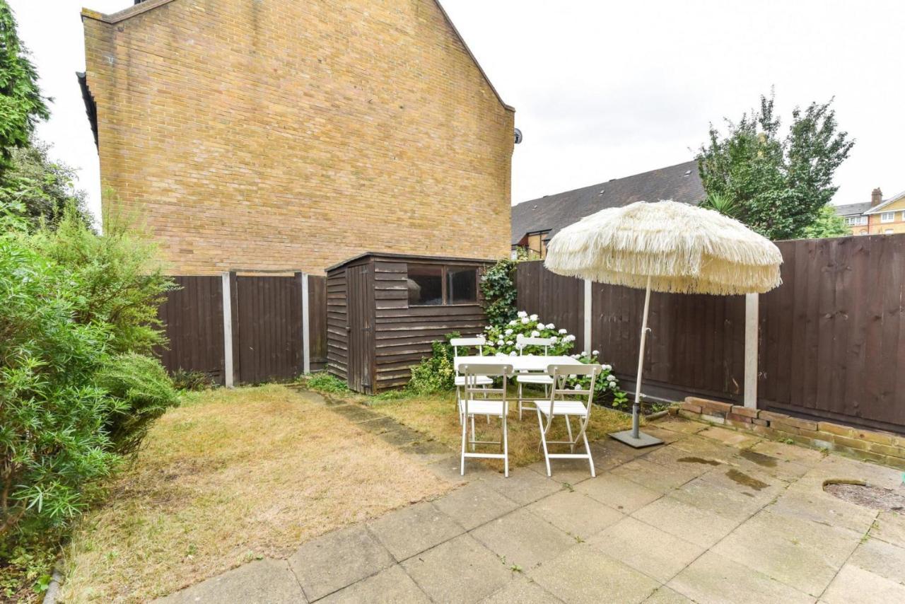 Modern 4 Bedroom Terraced House By The Thames * Londres