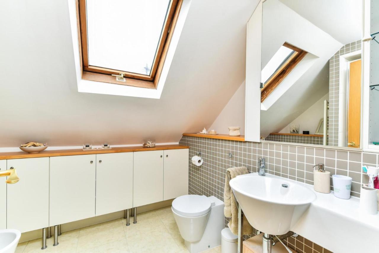 Modern 4 Bedroom Terraced House By The Thames Apartamento