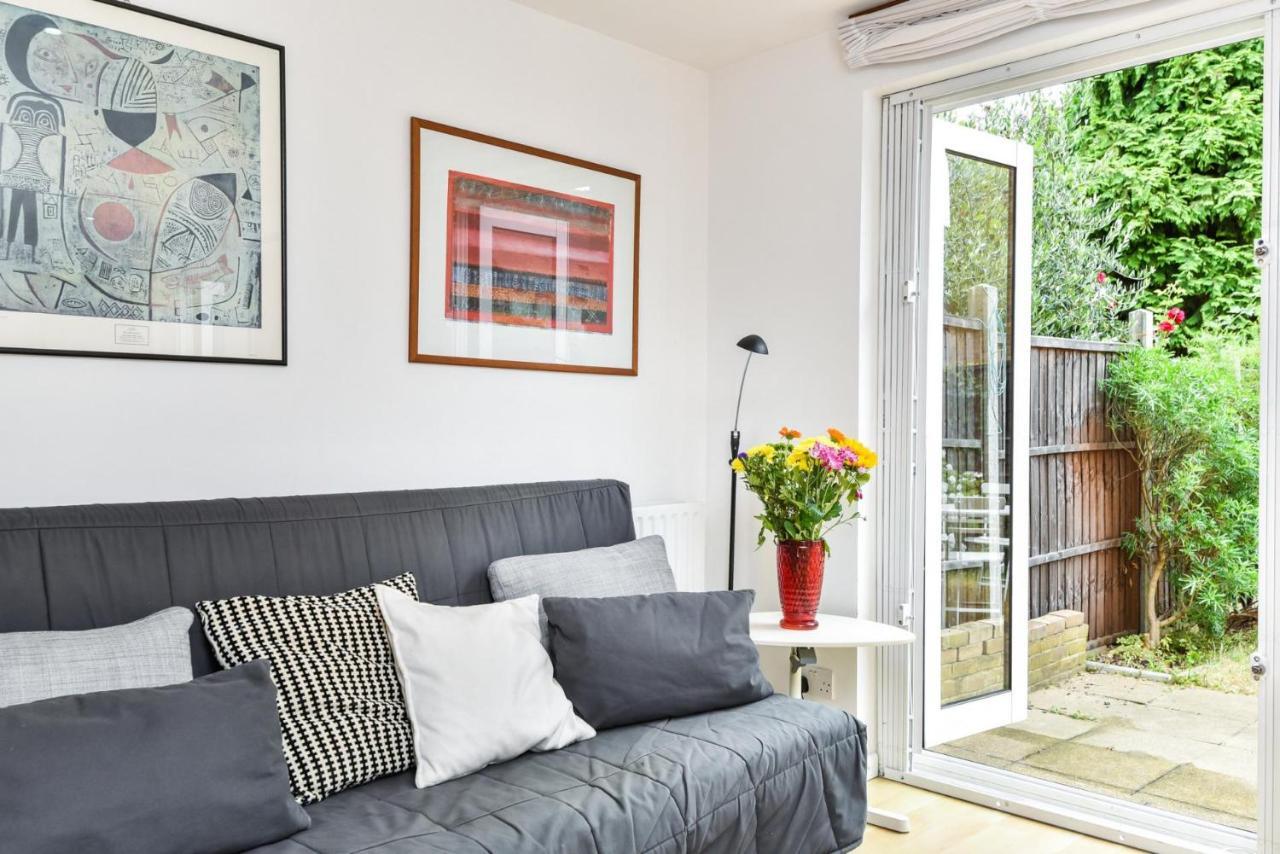 Modern 4 Bedroom Terraced House By The Thames Londres
