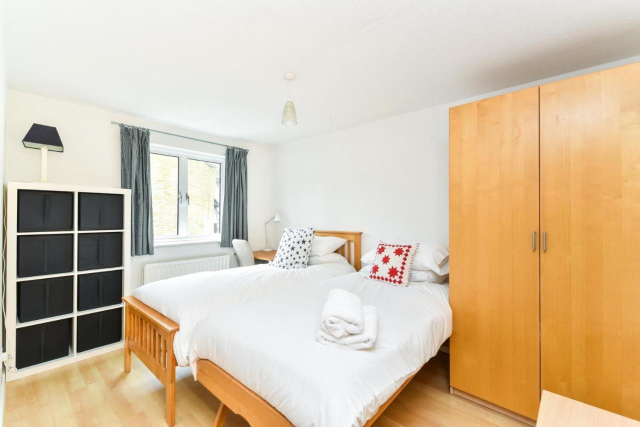 Modern 4 Bedroom Terraced House By The Thames Apartamento